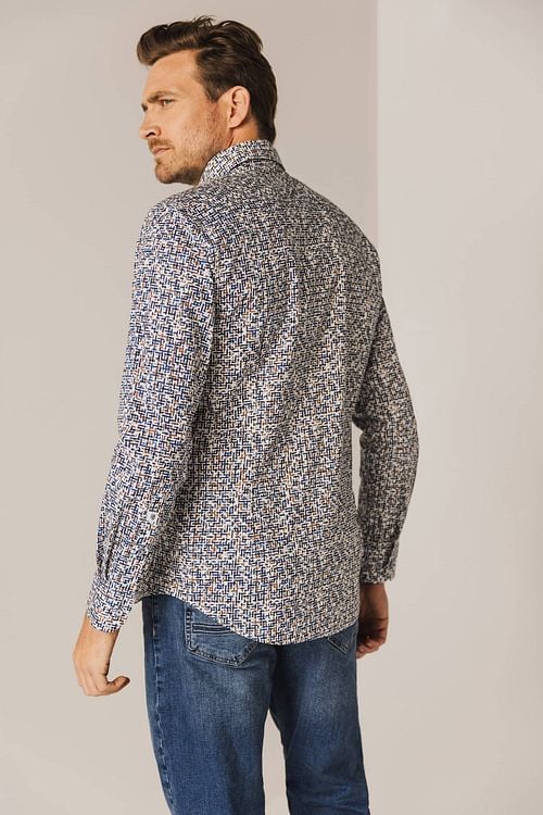 State Of Art Shirt Poplin Print Blue Red Model / Achterkant
