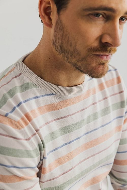 State Of Art Sweater Stripe Beige Model / Detail