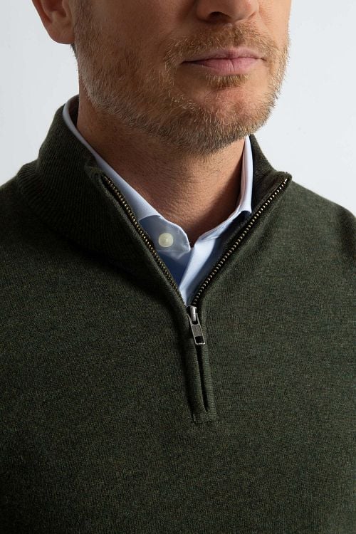 Steppin' Out Half Zip Pullover Merino Wool Olive Green Model / Detail