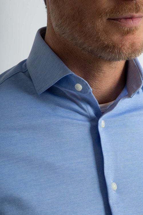 Steppin' Out Overhemd Stretch Piqué Lichtblauw Model / Detail