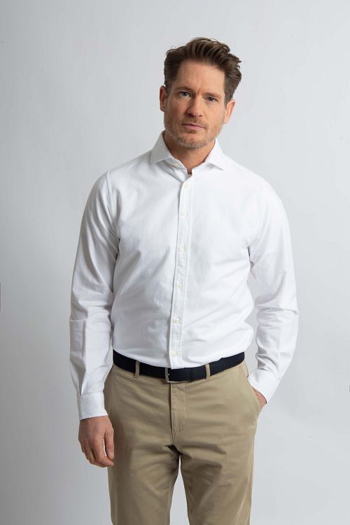 Steppin' Out Shirt Oxford White Model / Voorkant