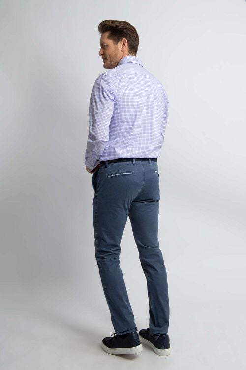 Steppin' Out Shirt Slim-Fit Checks Blue Red Model / Achterkant