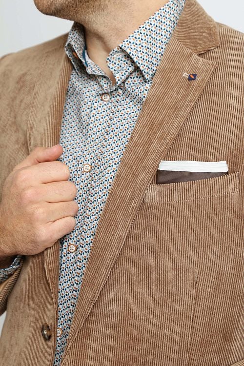 Suitable Colbert Heleen Corduroy Camel Model / Detail