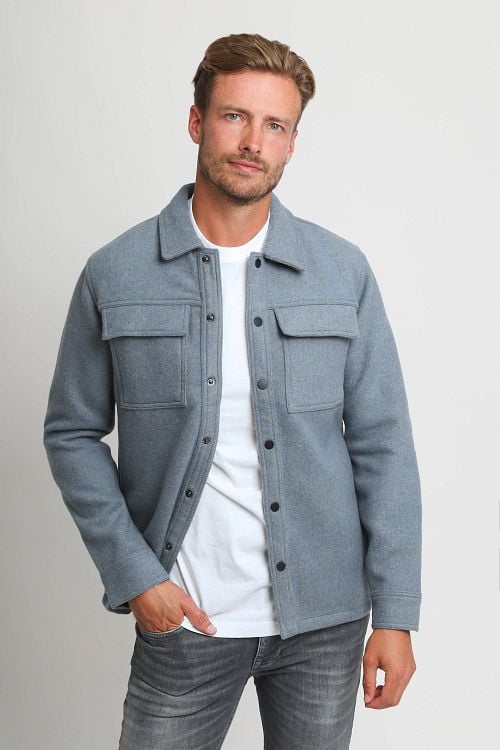 Suitable Overshirt Wool Blend Blue Model / Voorkant with Stefan