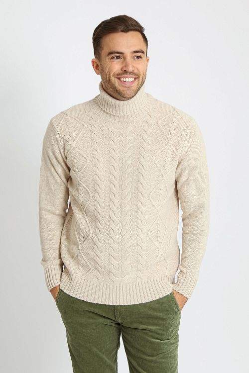 Suitable Pull Col Roulé Cable Laine Ecru Model / Voorkant avec Bram