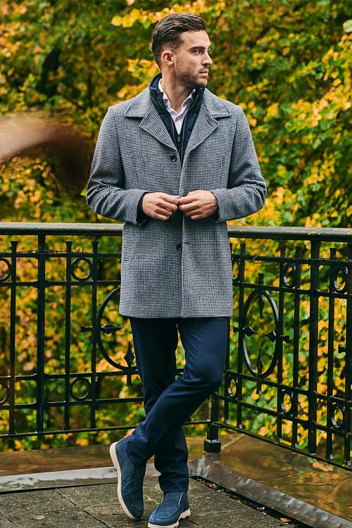Suitable Stijn Coat Woolmix Brown Model / Sfeerbeeld