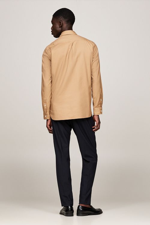 Tommy Hilfiger Hemd Brushed Beige Model / Achterkant