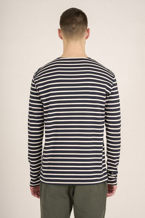 Model / Achterkant