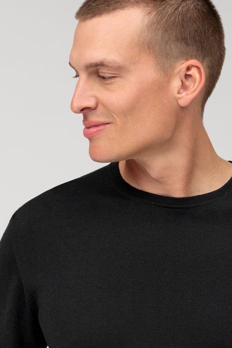 Olymp Pullover O-Neck Wool Navy Model / Detail
