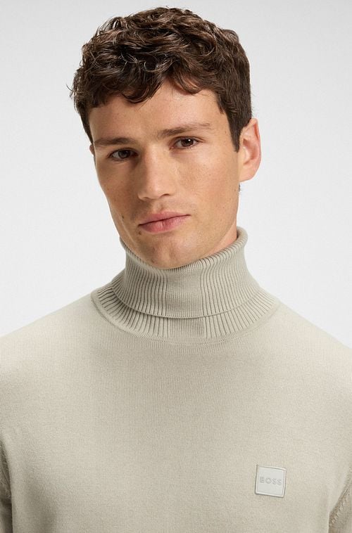 BOSS Rollneck Pullover Akiro Beige Model / Detail