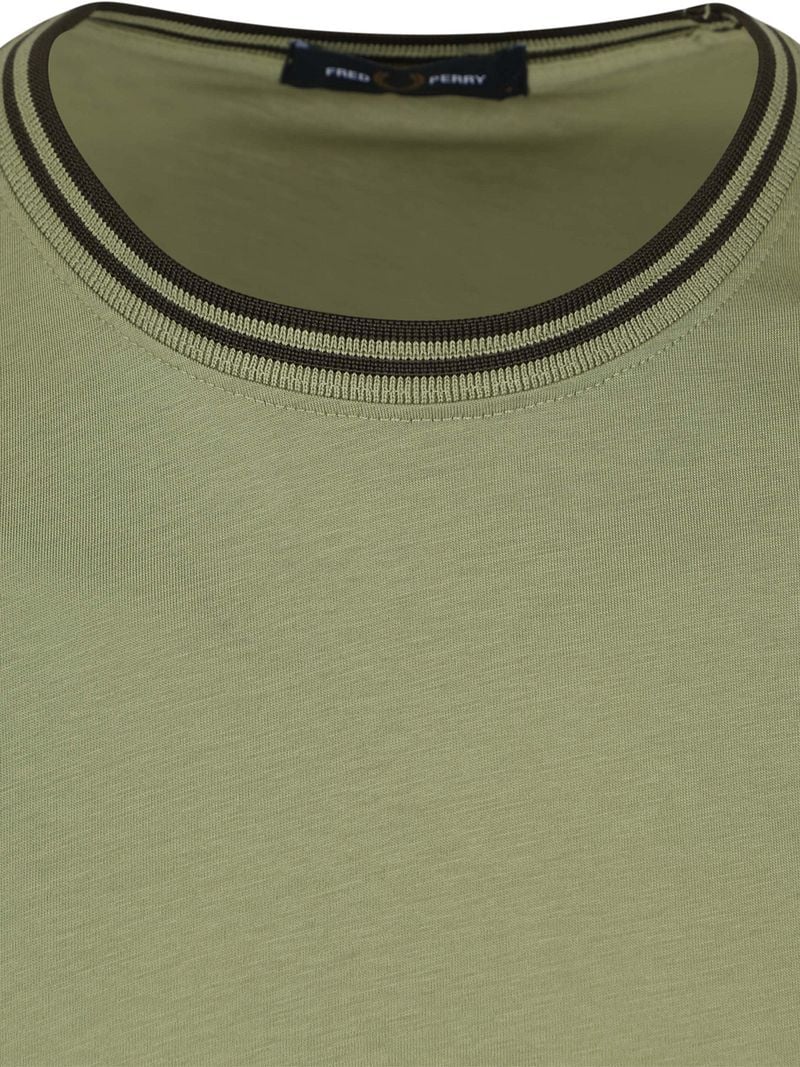 Fred Perry M1588 Twin Tipped T Shirt Grün - Größe L günstig online kaufen