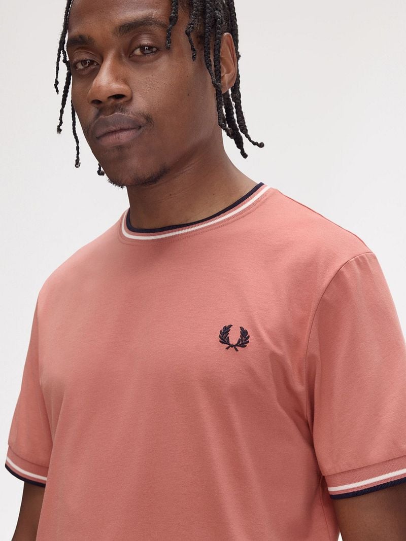 Fred Perry M1588 Twin Tipped T-shirt Roze
