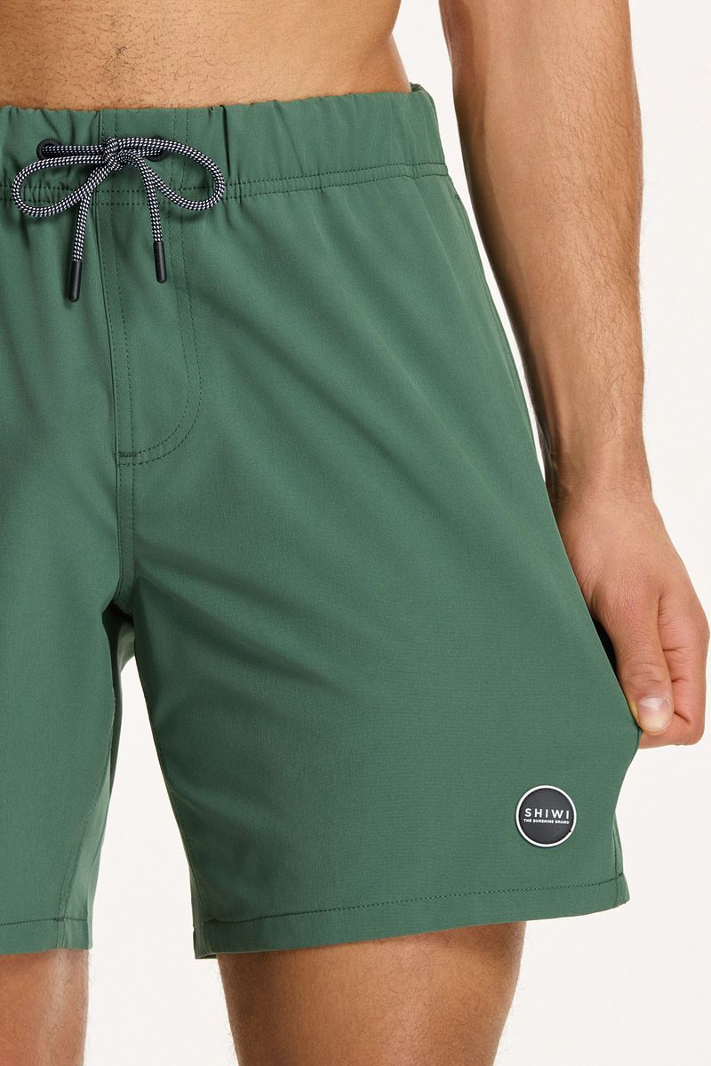 Shiwi Badeshorts Mike Cilantro Grün - Größe L günstig online kaufen