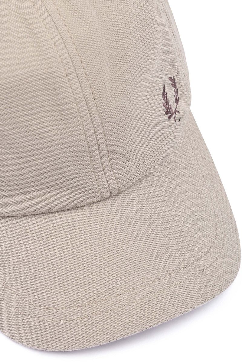 Fred Perry Pet Logo Beige