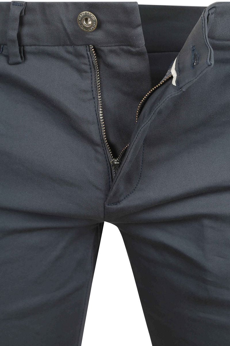 Cast Iron Riser Chino Dunkelblau - Größe W 30 - L 32 günstig online kaufen