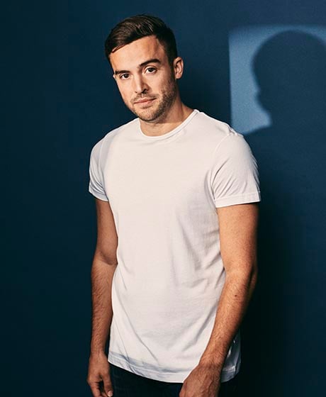 SHOP_THE_LOOK_BD-STBL-T-SHIRT-OTA