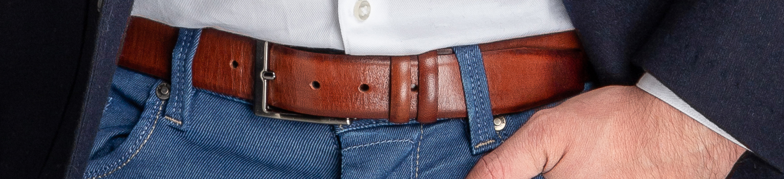 Vollenden Sie Ihren Look mit dem passenden Gürtel ✔ u.a. Leder, Wildeleder oder geflochten in vielen Markenn ✔ Schnelle Lieferung ✔ Trusted Shops 4.8/5 (+1000 Bewertungen)