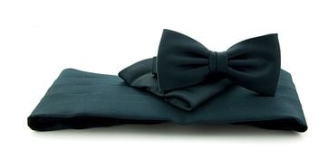 Cumberband + Bow Tie Dark Blue