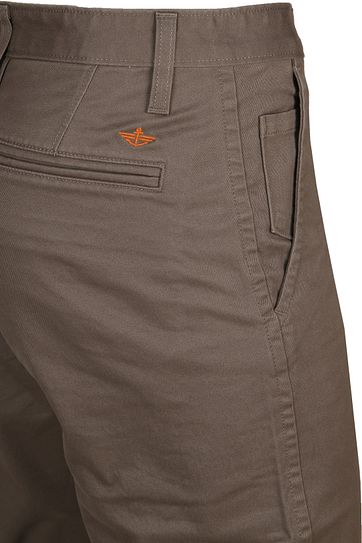 Dockers Alpha Stretch Khaki Braun