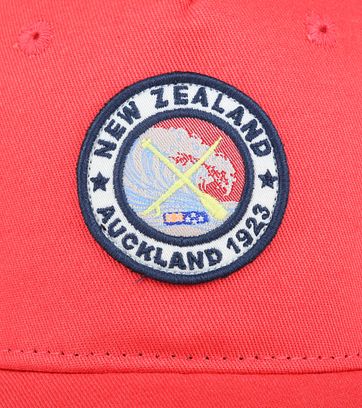 NZA Matthews Kappe Rot