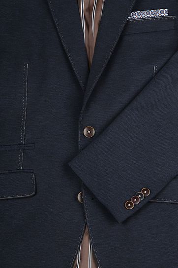 Suitable Blazer Emms