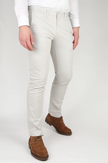 Suitable Chino Oakville Kit